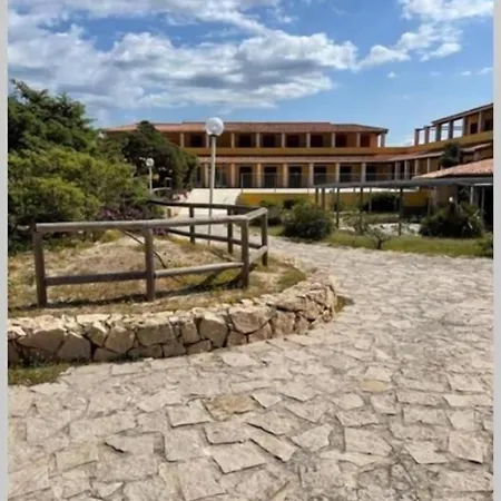 Mimose Village 호텔